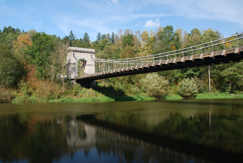 Stádlecký most přes Lužnici. Původně jako Podolský most přes Vltavu.
